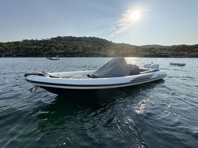 BATEAU D'OCCASION ADRENALINA 10.5
